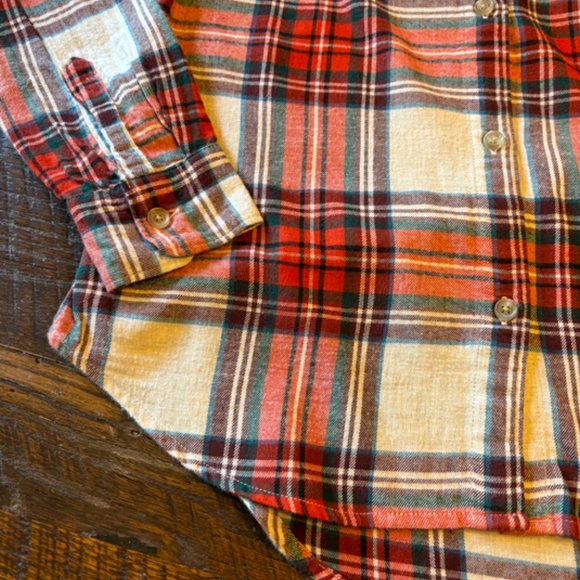 Ladies Old Navy Plaid Flannel Button Down - size XS - Picture 9 of 9